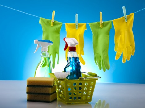 Kitchen and bathroom domestic cleaning in Westminster home